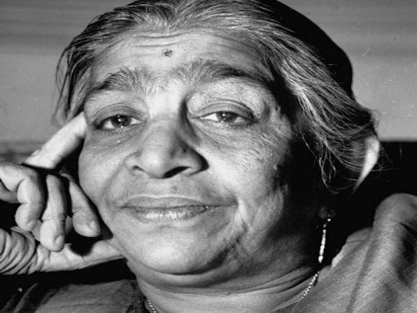 ಸರೋಜಿನಿ ನಾಯ್ಡು ಅವರ ಜನ್ಮ ವಾರ್ಷಿಕೋತ್ಸವಕ್ಕೆ ಪ್ರಬಂಧ ಬರೆಯಲು ಮಾಹಿತಿ ಸರೋಜಿನಿ ನಾಯ್ಡು ಅವರ ಜನ್ಮ ವಾರ್ಷಿಕೋತ್ಸವಕ್ಕೆ ಪ್ರಬಂಧ ಬರೆಯಲು ಮಾಹಿತಿ